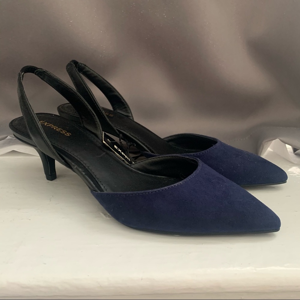 Slingback pointed toe kitten heel
